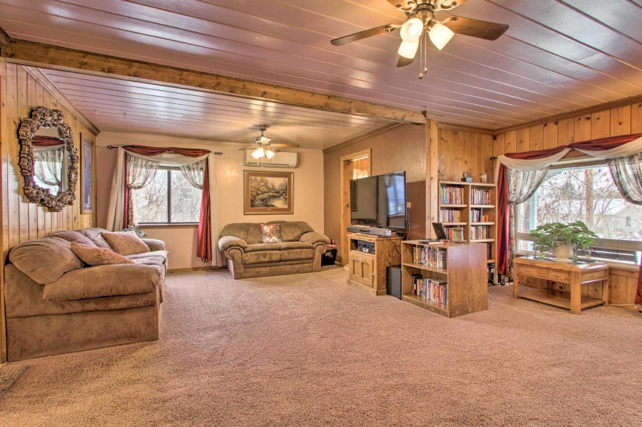 Cozy Home With Hot Tub Half Mi To Salmon River! 외부 사진