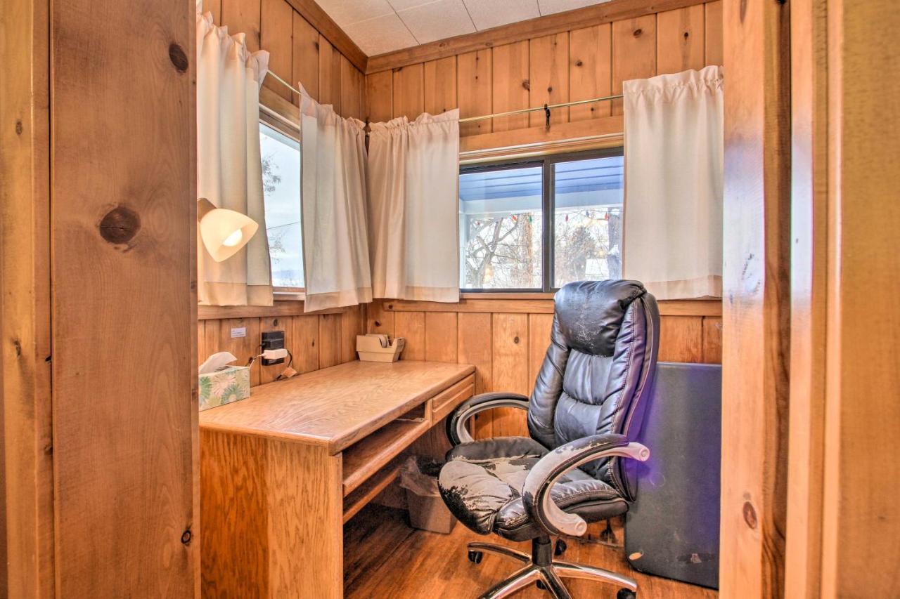 Cozy Home With Hot Tub Half Mi To Salmon River! 외부 사진