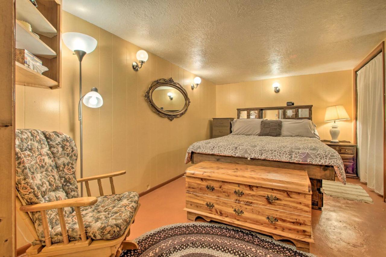 Cozy Home With Hot Tub Half Mi To Salmon River! 외부 사진