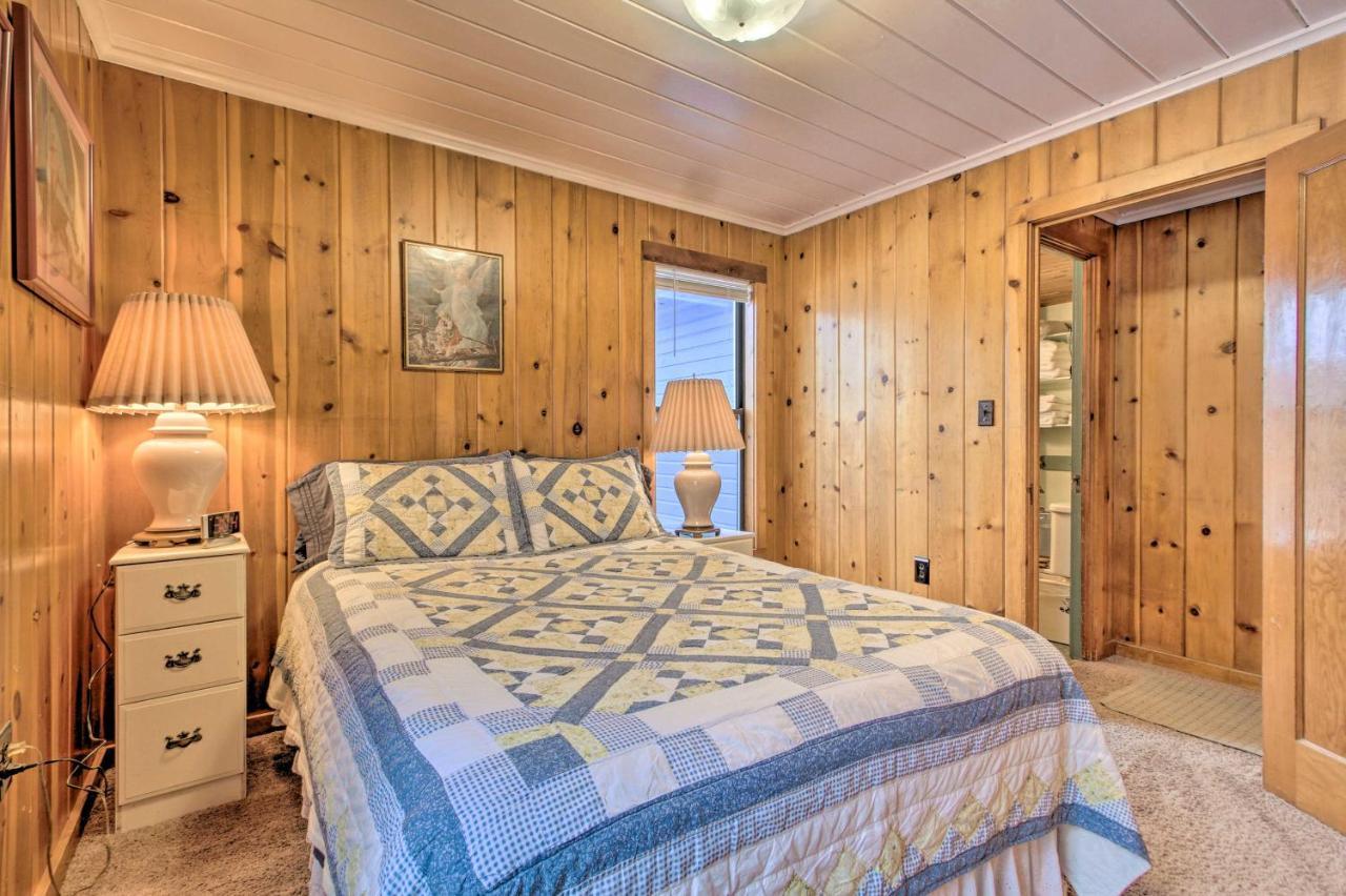 Cozy Home With Hot Tub Half Mi To Salmon River! 외부 사진